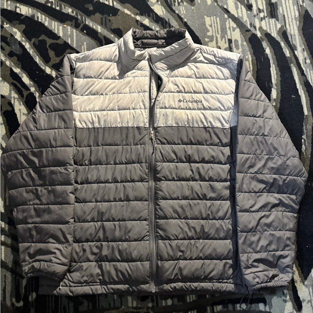 Columbia Men's Gray Two-Tone Packable Puffer Jacket